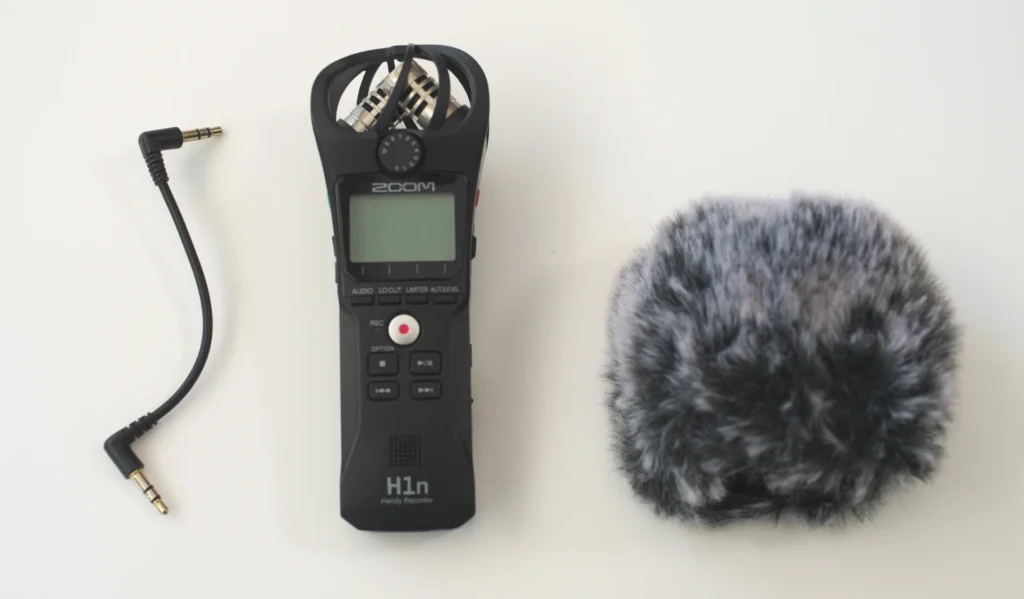 SIGMA fp シネマセットアップ - マイク編:ZOOM H1n とケーブル